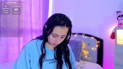 my_aleja_ online show from February 10, 2026, 12:31 pm