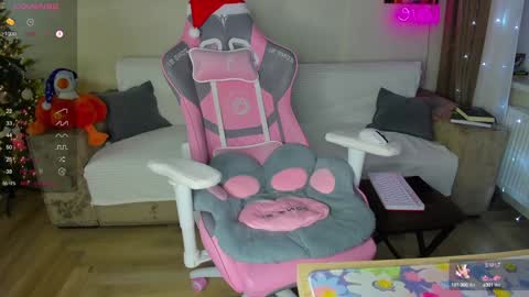 Emmy online show from December 24, 2024, 4:19 pm