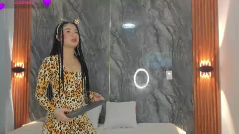 LIA online show from October 24, 2025, 2:30 am