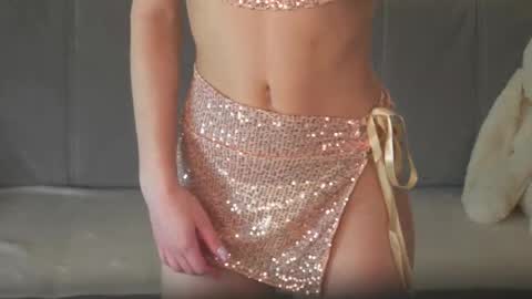 Polly online show from April 1, 2026, 1:41 pm