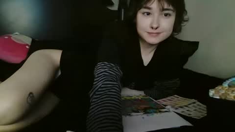 Snapshot of my_melody02 chatting on October 31, 2025, 12:44 am my_melody02 online show from October 31, 2025, 12:44 am