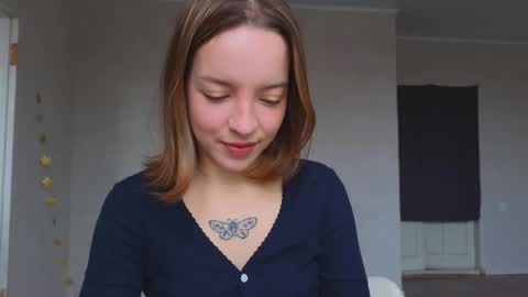 Snapshot of my_mia_ chatting on December 3, 2025, 8:23 am MIA I will be here Monday Wednesday Thursday Saturday online show from December 3, 2025, 8:23 am