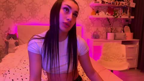 Naomi online show from June 5, 2026, 9:31 pm