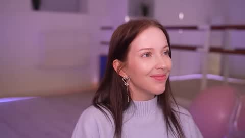 STELLA  Im here today online show from October 3, 2025, 5:32 pm