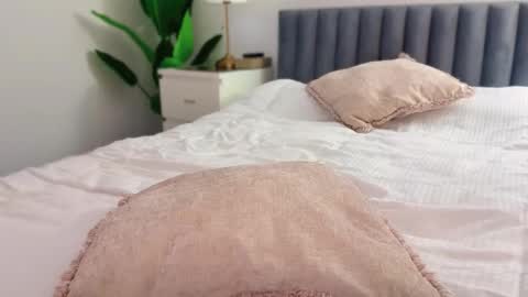 Mya-be Yours P online show from January 16, 2026, 9:08 pm