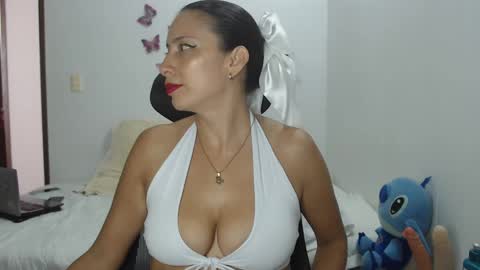 Snapshot of myc_sw_couple chatting on December 10, 2024, 9:11 pm mary and charlie online show from December 10, 2024, 9:11 pm