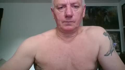 mydaddy2025 online show from September 17, 2025, 7:37 pm