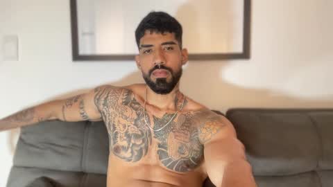 Myke esthetic online show from December 8, 2024, 2:18 am