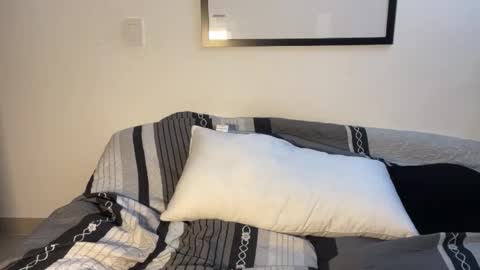 Myke esthetic online show from September 13, 2025, 6:40 pm