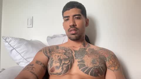 Myke esthetic online show from November 14, 2025, 5:55 pm