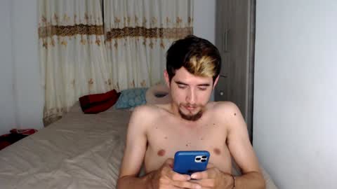 Snapshot of myke_xxx chatting on December 28, 2024, 12:26 am mike online show from December 28, 2024, 12:26 am