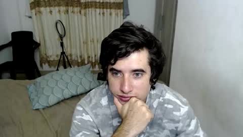 Snapshot of myke_xxx chatting on October 30, 2025, 1:51 am mike online show from October 30, 2025, 1:51 am