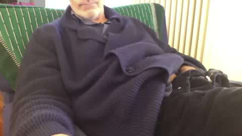 Bi sexy guy lovense hush is on private is open or password show tip if you like. online show from March 10, 2025, 11:10 am