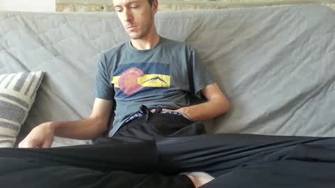 Felt like showing off online show from November 3, 2025, 4:30 pm