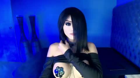 Snapshot of mysterious_fuckingbody chatting on March 8, 2025, 4:12 am queen nicole online show from March 8, 2025, 4:12 am