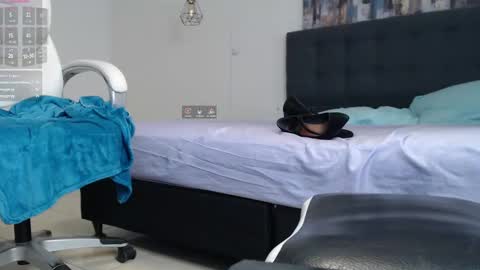 Snapshot of mysterious_girl42 chatting on January 14, 2025, 5:12 pm No Name online show from January 14, 2025, 5:12 pm