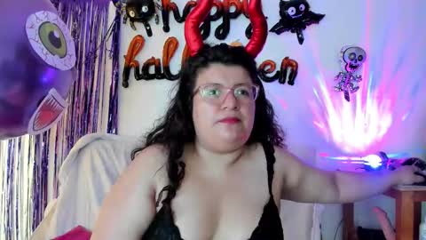 mystery_psique online show from November 1, 2025, 3:36 pm