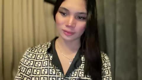 UR GIRL NEXTDOOR online show from February 8, 2026, 5:38 pm