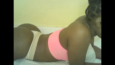 mystic_linna online show from June 5, 2026, 6:52 am