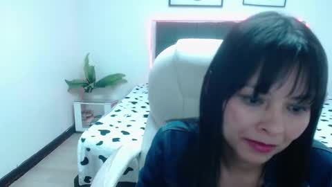 Snapshot of mysticmature chatting on January 19, 2025, 2:25 am Mystic online show from January 19, 2025, 2:25 am