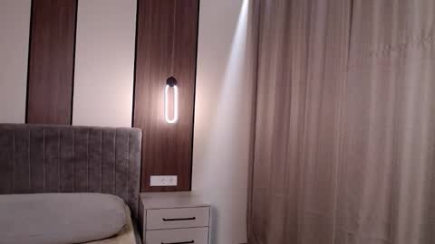 mysticsirenn online show from December 14, 2025, 3:50 pm