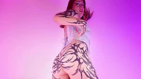 Snapshot of mystikdollx chatting on June 3, 2026, 9:42 pm Misteika online show from June 3, 2026, 9:42 pm
