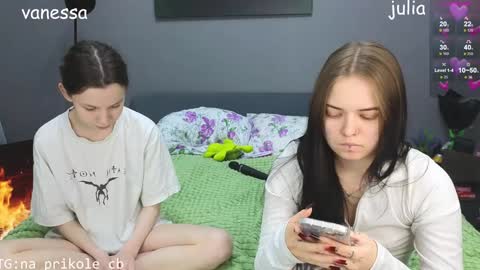 Snapshot of na_prikole_ chatting on December 11, 2024, 10:16 pm Vanessa and Julia  online show from December 11, 2024, 10:16 pm