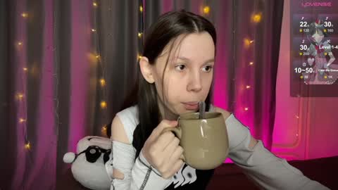 Snapshot of na_prikole_ chatting on January 19, 2025, 6:43 pm Vanessa and Julia  online show from January 19, 2025, 6:43 pm