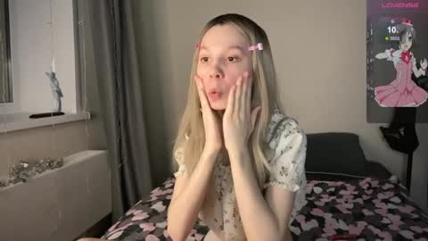 Snapshot of na_prikole_ chatting on February 26, 2025, 5:17 pm Vanessa and Julia  online show from February 26, 2025, 5:17 pm