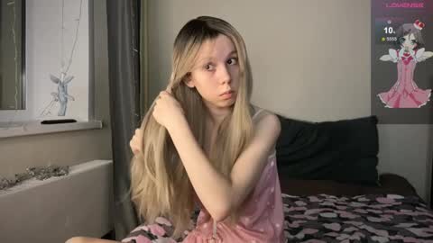 Snapshot of na_prikole_ chatting on February 27, 2025, 6:20 pm Vanessa and Julia  online show from February 27, 2025, 6:20 pm