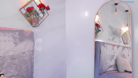 naamah_b online show from March 5, 2026, 2:24 pm