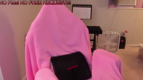 Natalie Marlo online show from February 6, 2025, 7:51 pm