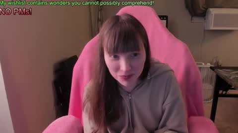 Natalie Marlo online show from November 19, 2025, 11:43 am