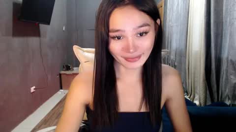 nadiestar online show from March 6, 2025, 8:19 am