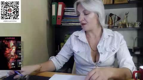 Snapshot of nadin_slut chatting on October 6, 2025, 5:21 pm Nadin online show from October 6, 2025, 5:21 pm