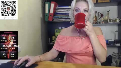 Snapshot of nadin_slut chatting on October 11, 2025, 7:01 pm Nadin online show from October 11, 2025, 7:01 pm