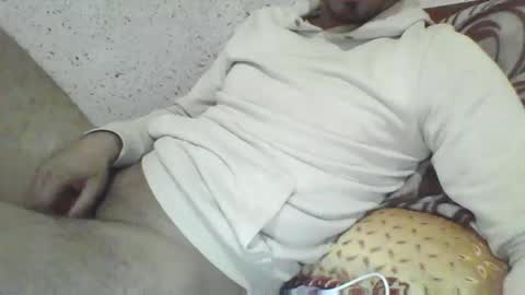 V online show from February 5, 2025, 6:04 pm