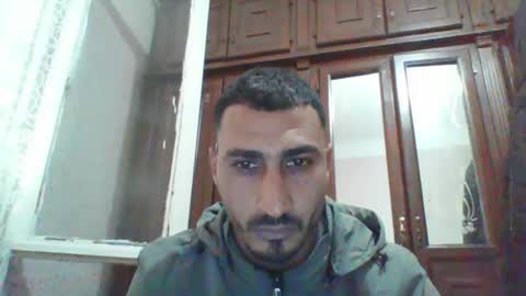 V online show from February 6, 2025, 11:43 am