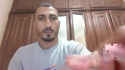 V online show from December 3, 2025, 4:49 pm