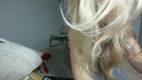 Snapshot of nadyasoft chatting on November 22, 2025, 11:31 am Nadyasoft online show from November 22, 2025, 11:31 am