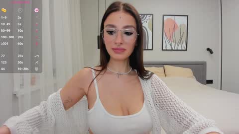 Nadya online show from January 18, 2025, 2:44 pm