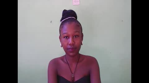 Snapshot of nah296652 chatting on March 1, 2026, 5:20 am nah296652 online show from March 1, 2026, 5:20 am