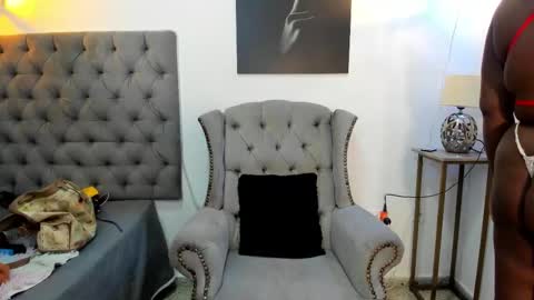 nahirobyy ebonyy online show from September 17, 2025, 7:04 pm