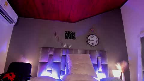  VICTORIA  online show from February 20, 2025, 11:21 pm