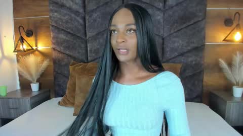  VICTORIA  online show from March 4, 2025, 7:43 pm