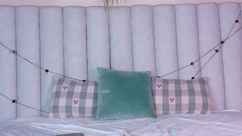  VICTORIA  online show from February 17, 2026, 7:53 pm