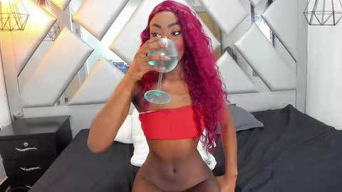 Nahomi  online show from September 27, 2025, 12:15 am