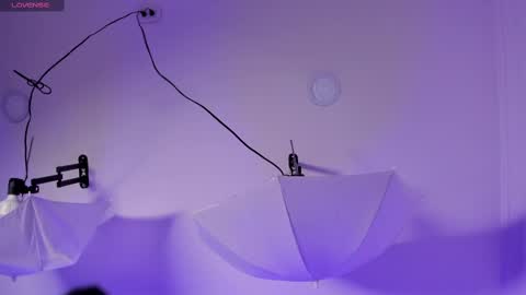 Nahomi online show from February 25, 2025, 7:31 am