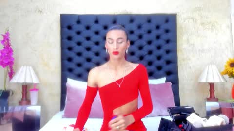 Nahomi  online show from February 12, 2026, 12:11 pm