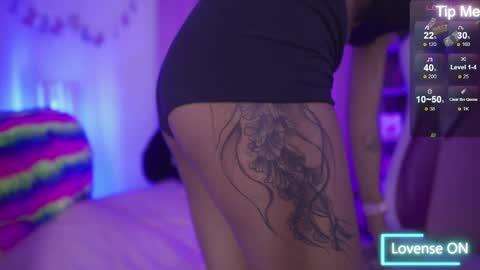 nahomy 2308 online show from April 28, 2026, 11:37 am